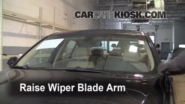 2008 BMW 328xi 3.0L 6 Cyl. Sedan (4 Door) Escobillas de limpiaparabrisas delantero Cambiar escobillas de limpiaparabrisas